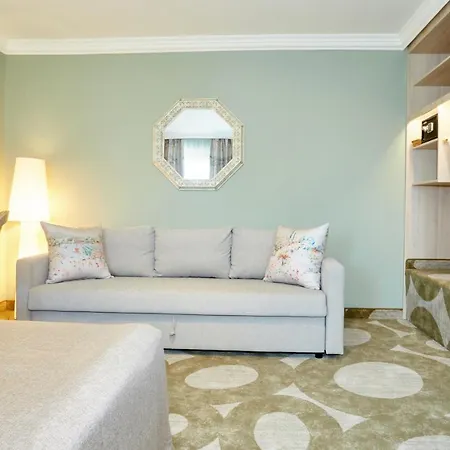 Crocus Gere Bor Resort&wine Hotel 4*