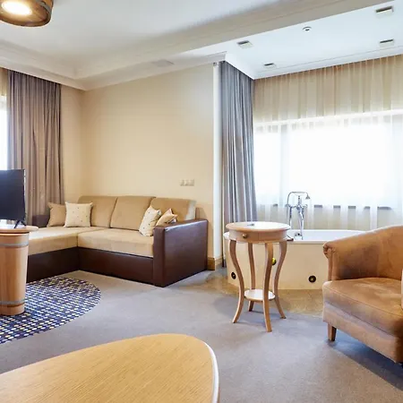 Hotel Crocus Gere Bor & Wine Villány
