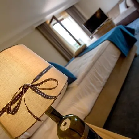 A Gere And Wine Villany