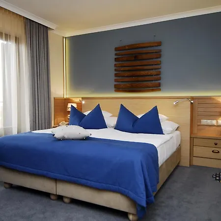Hotel Crocus Gere Bor & Wine