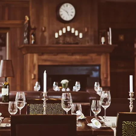 Hotel Crocus Gere Bor & Wine 4*