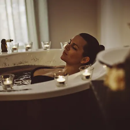 A Gere And Wine Villany