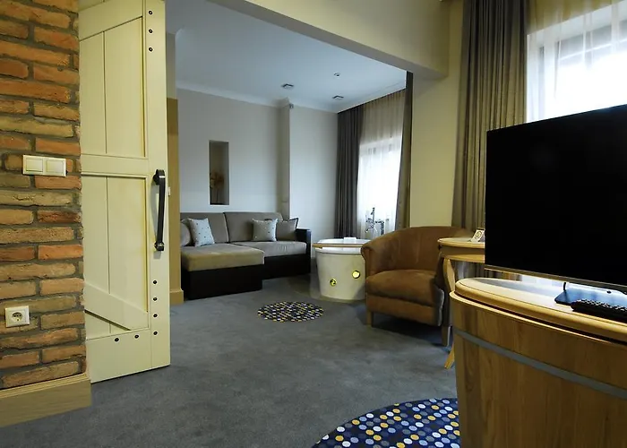 A Gere And Wine Hotel