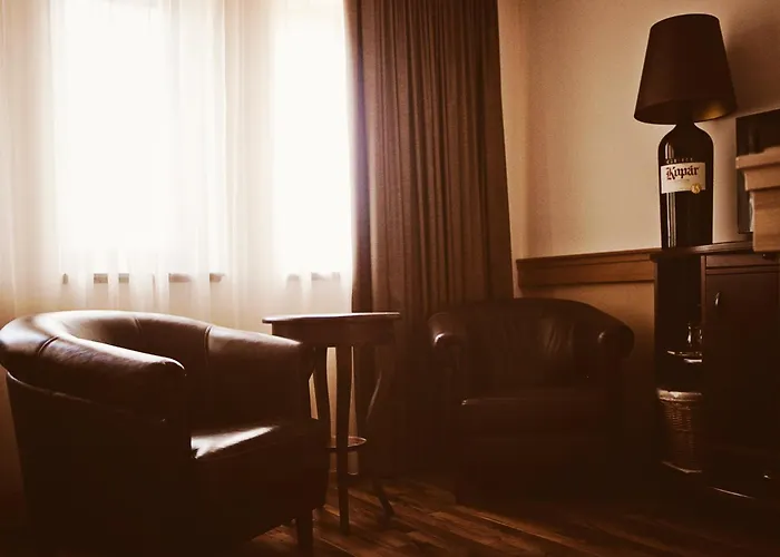 A Gere And Wine Hotel